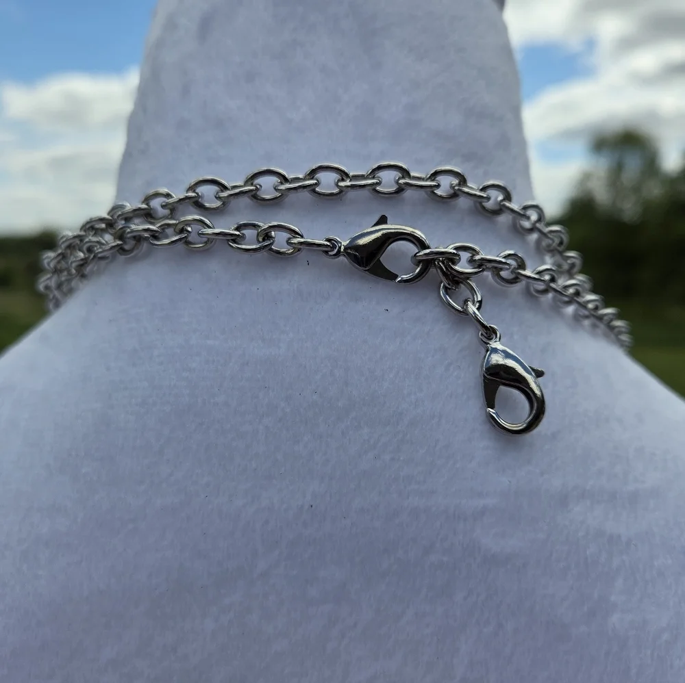 Silver Chain Accessory - MULTIPLE USES - Picture 3 of 3